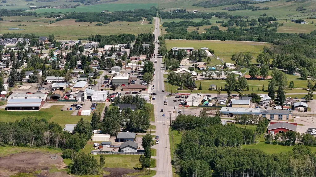 304 Main Street Diamond Valley AB T0L 2Z0