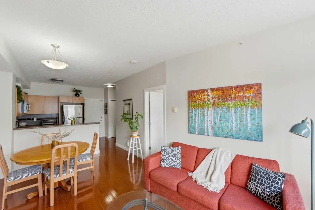 2420 34 Avenue SW Calgary AB T2T 2C8