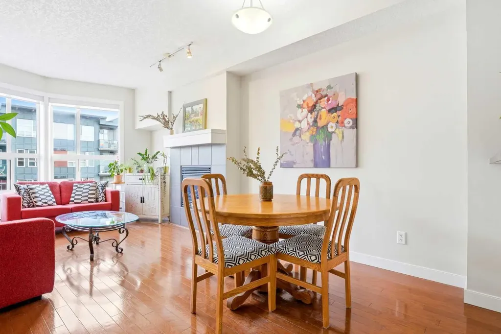 2420 34 Avenue SW Calgary AB T2T 2C8
