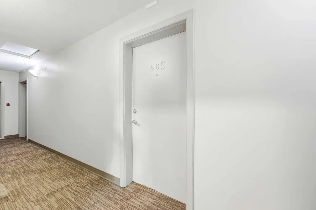 2420 34 Avenue SW Calgary AB T2T 2C8