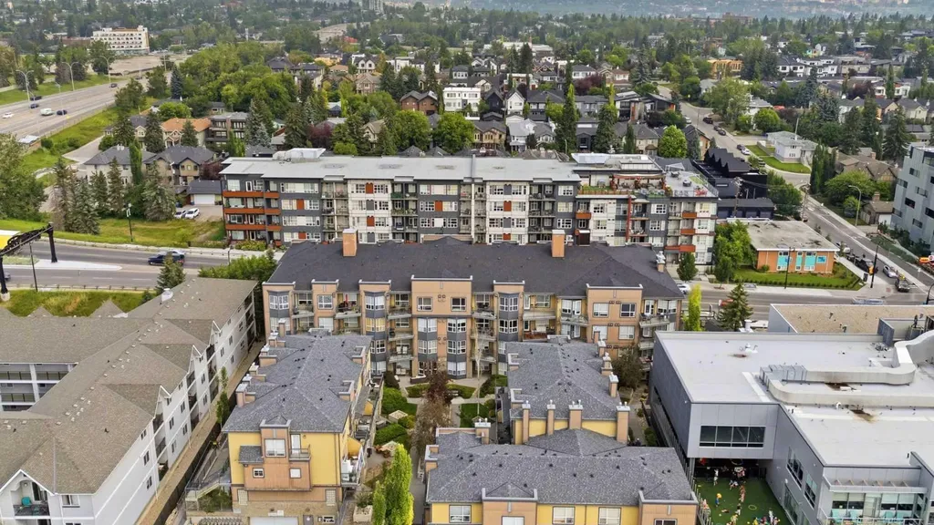 2420 34 Avenue SW Calgary AB T2T 2C8