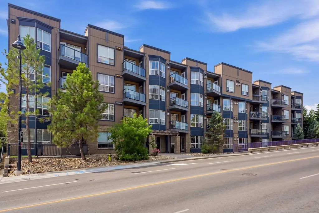 2420 34 Avenue SW Calgary AB T2T 2C8