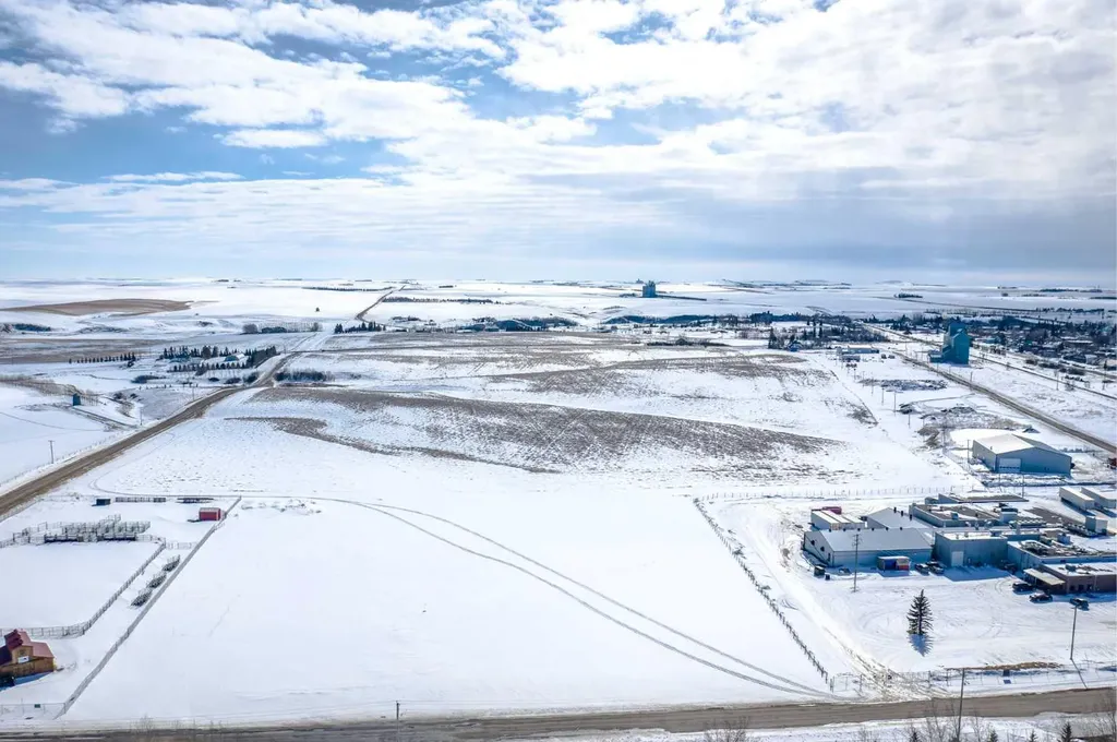237 North Trochu AB T0M2C0