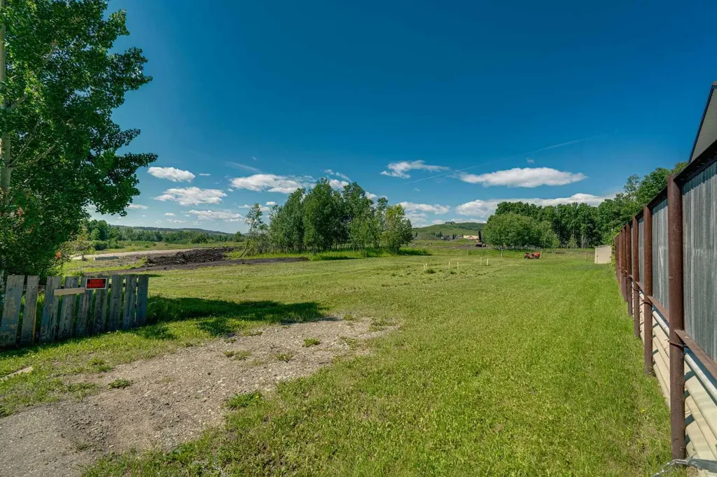 308 Main Street Diamond Valley AB T0L 2Z0