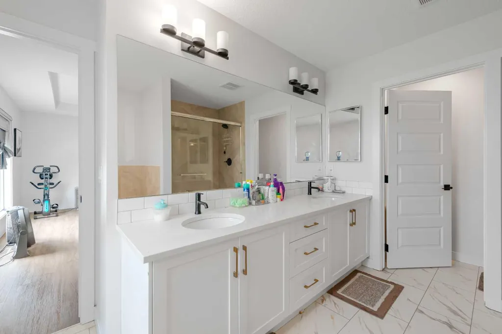 101 Homestead Crescent NE Calgary AB T3J 2K8