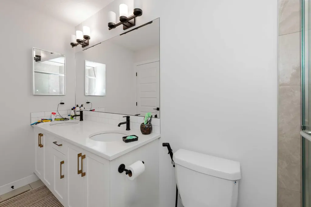 101 Homestead Crescent NE Calgary AB T3J 2K8