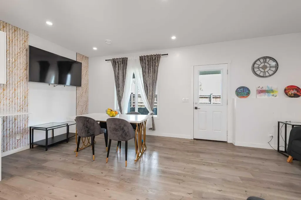 101 Homestead Crescent NE Calgary AB T3J 2K8