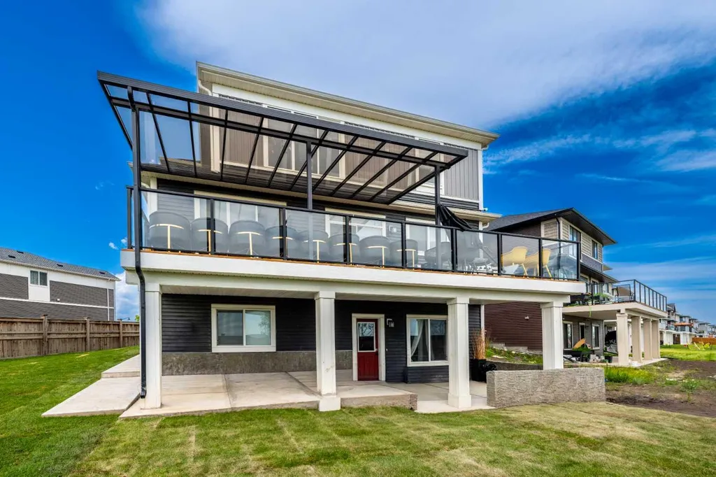 101 Homestead Crescent NE Calgary AB T3J 2K8