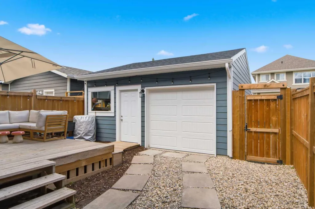 406 Masters Road SE Calgary AB T3M 2T4
