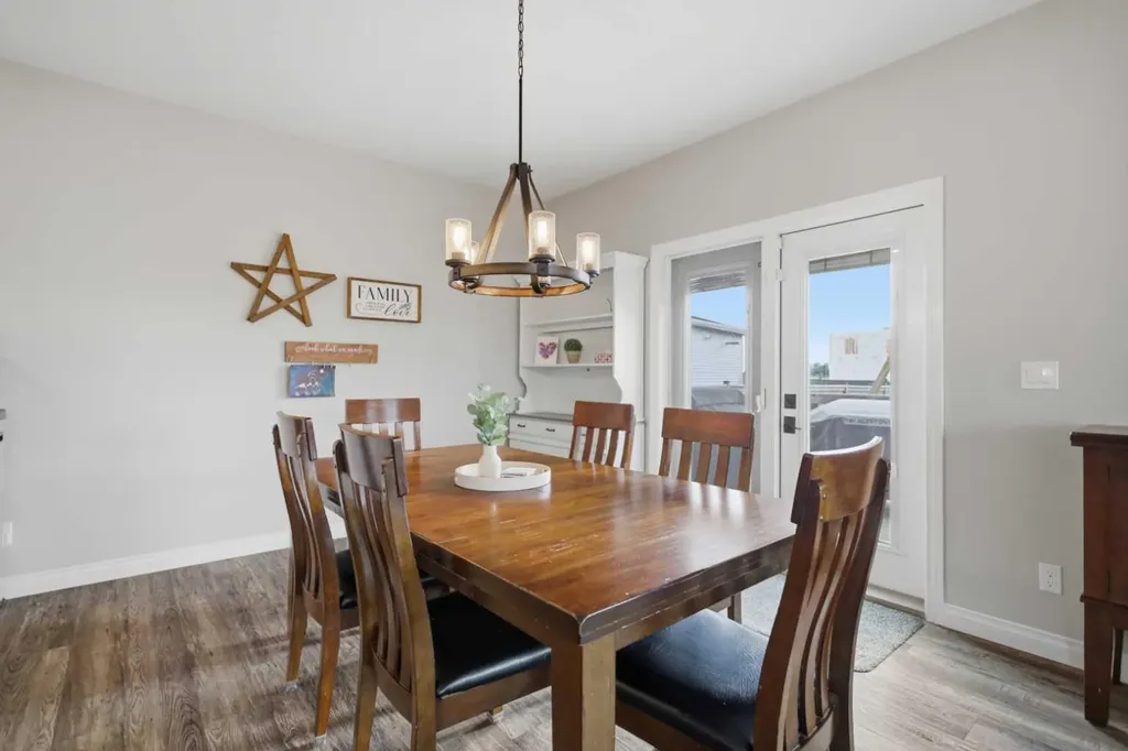 217 Augustus Way Penhold AB T0M 1R0