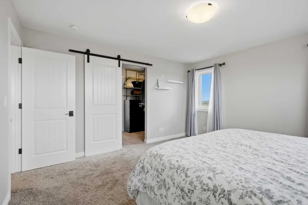 217 Augustus Way Penhold AB T0M 1R0