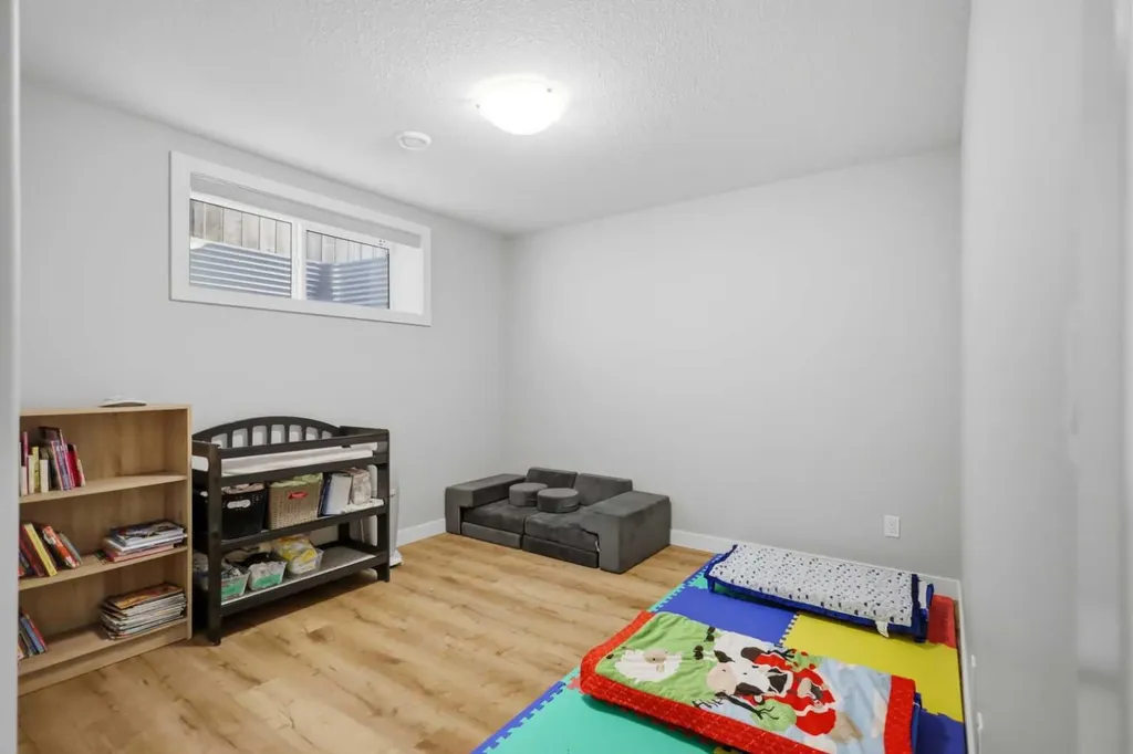 217 Augustus Way Penhold AB T0M 1R0