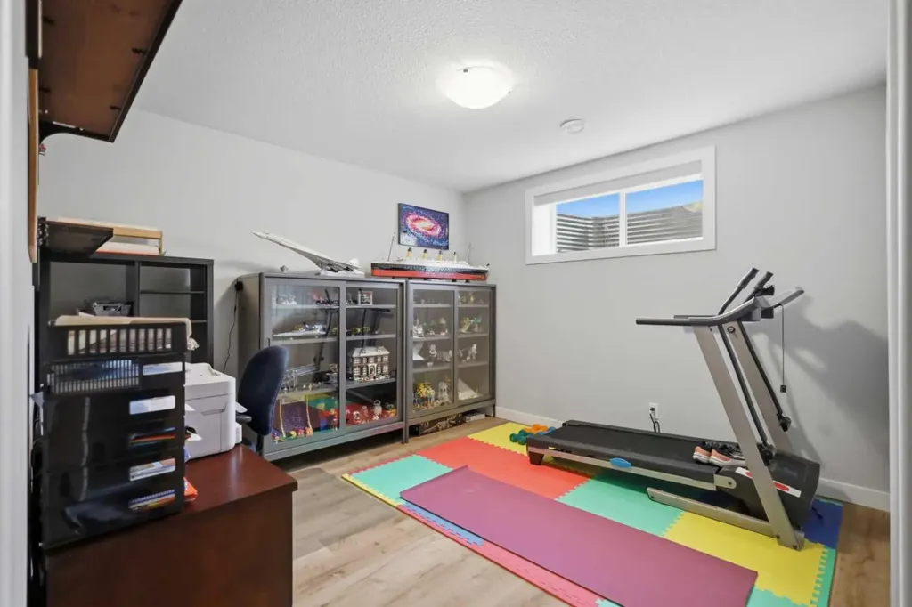 217 Augustus Way Penhold AB T0M 1R0