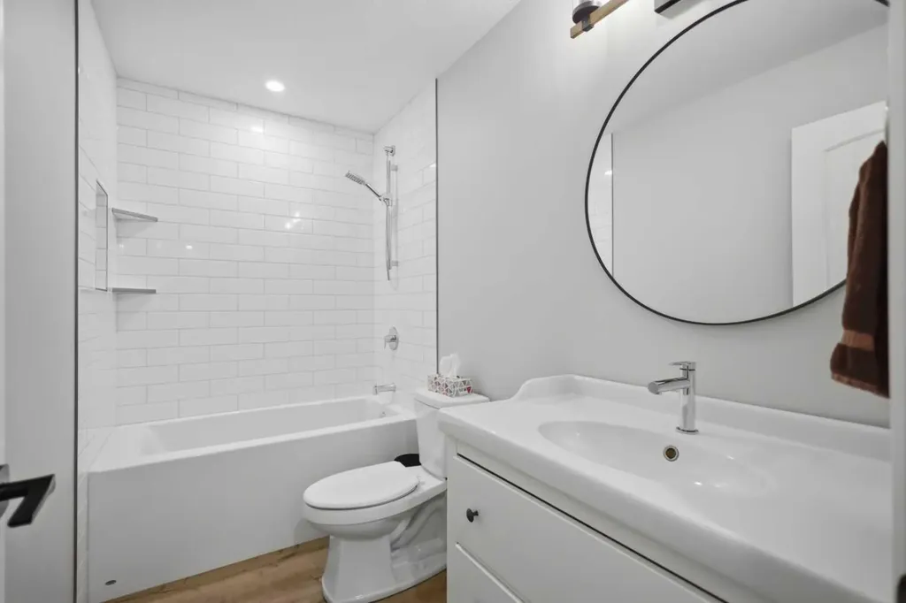 217 Augustus Way Penhold AB T0M 1R0