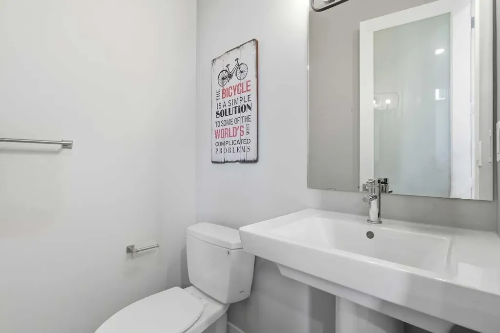 4609 72 Street NW Calgary AB T3B 2L3