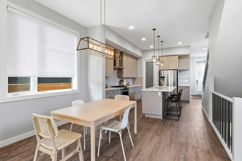 4609 72 Street NW Calgary AB T3B 2L3