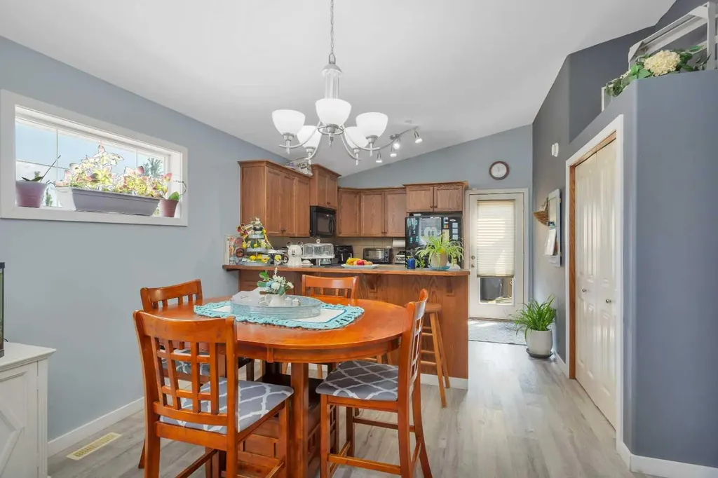 545 Lancaster Drive Red Deer AB T4R 0H1