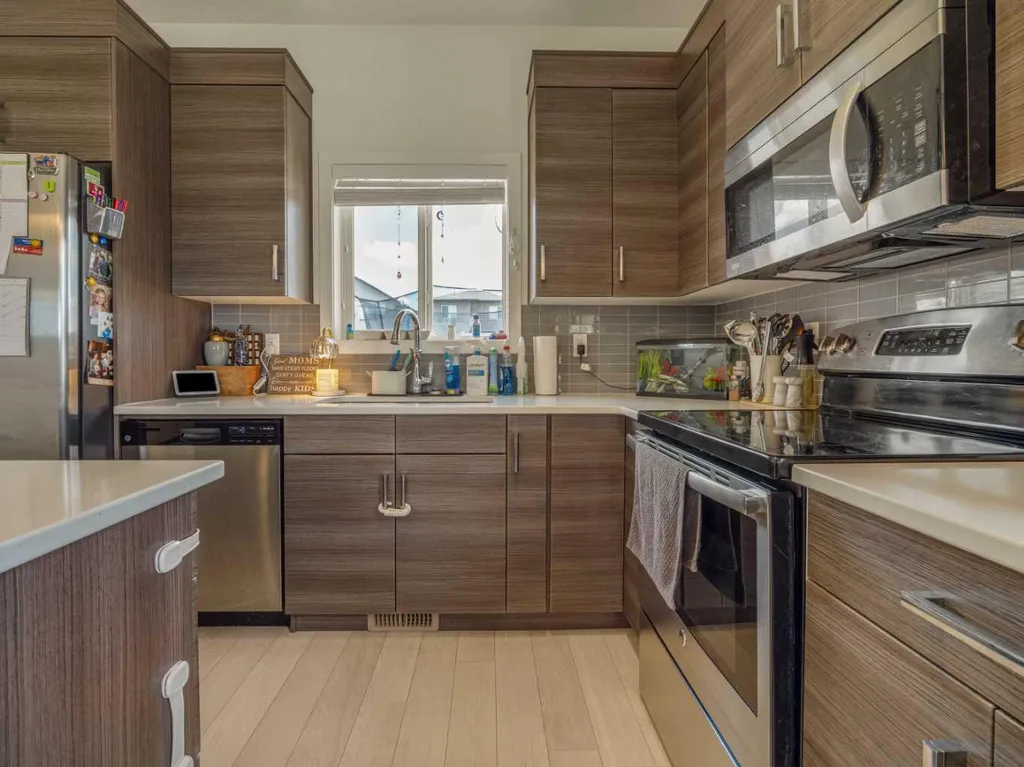 354 Mildred Dobbs Boulevard N Lethbridge AB T1H7G4