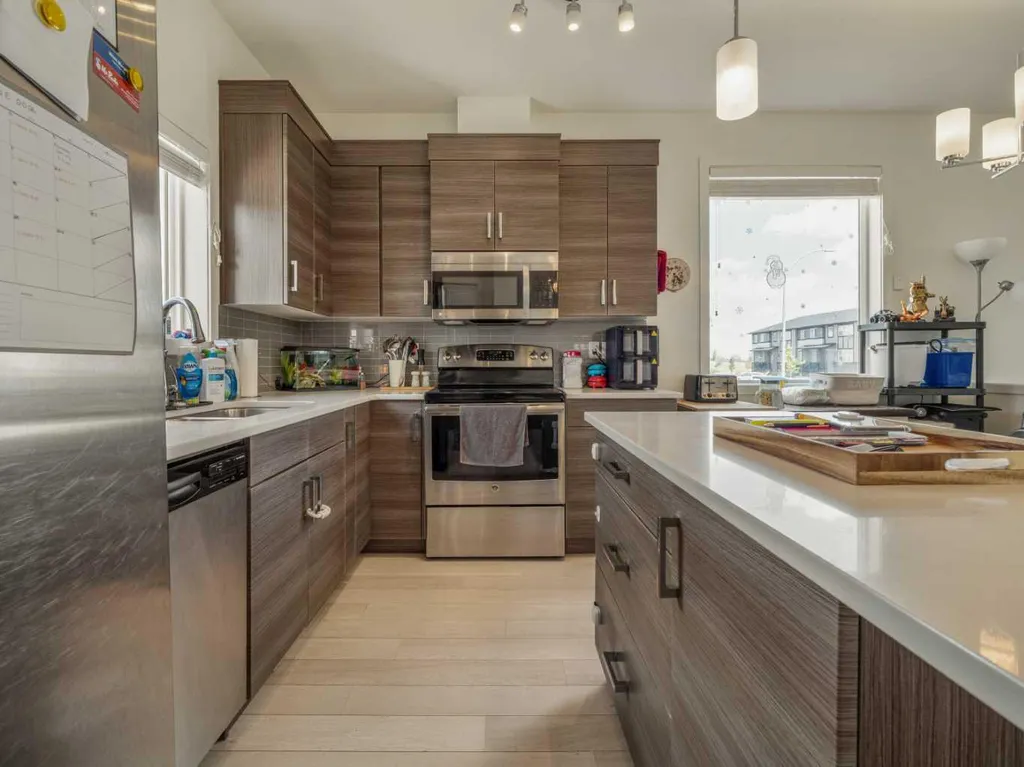 354 Mildred Dobbs Boulevard N Lethbridge AB T1H7G4