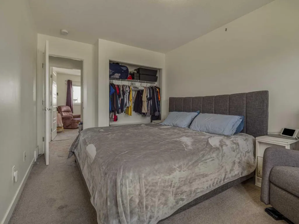 354 Mildred Dobbs Boulevard N Lethbridge AB T1H7G4