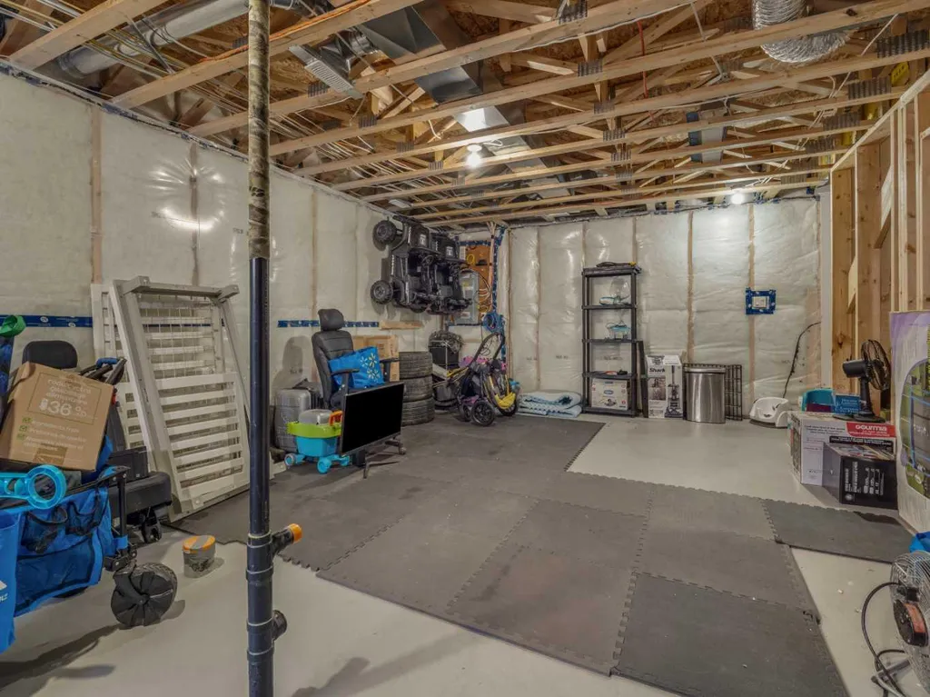 354 Mildred Dobbs Boulevard N Lethbridge AB T1H7G4