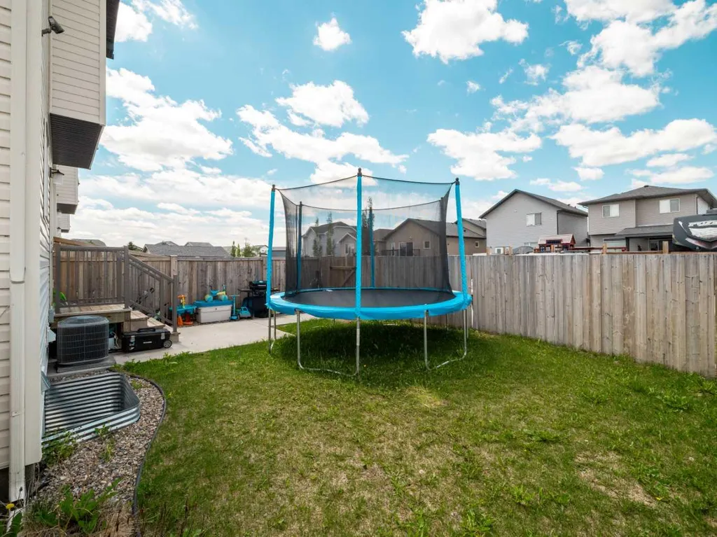 354 Mildred Dobbs Boulevard N Lethbridge AB T1H7G4