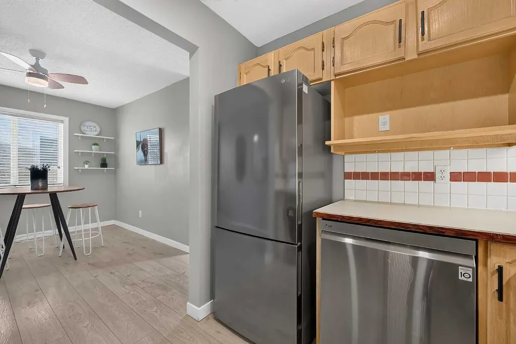 2220 29 Street SW Calgary AB T2E2K2