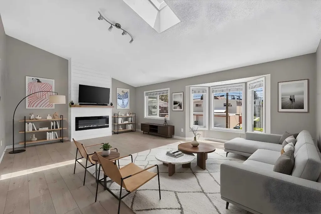 2220 29 Street SW Calgary AB T2E2K2