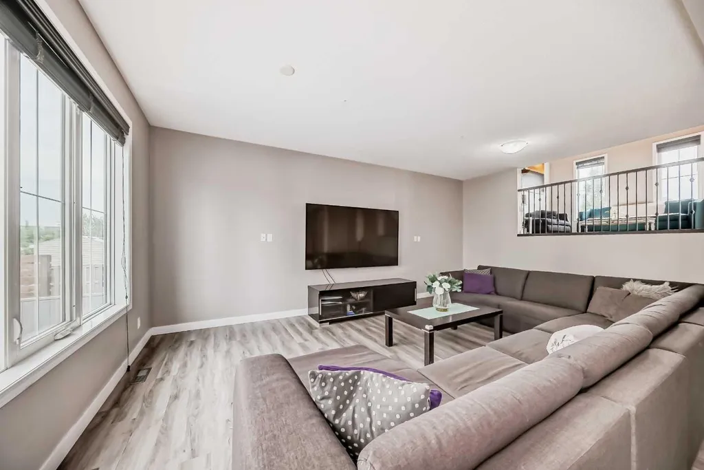 1068 Windhaven Close SW Airdrie AB t4b0t9
