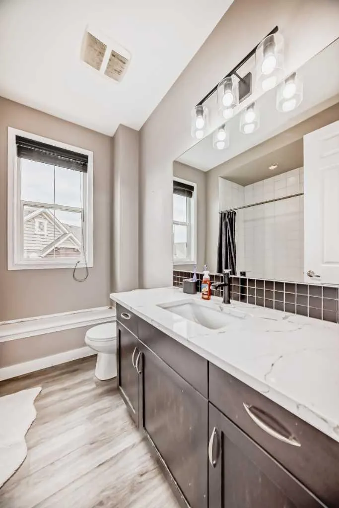 1068 Windhaven Close SW Airdrie AB t4b0t9