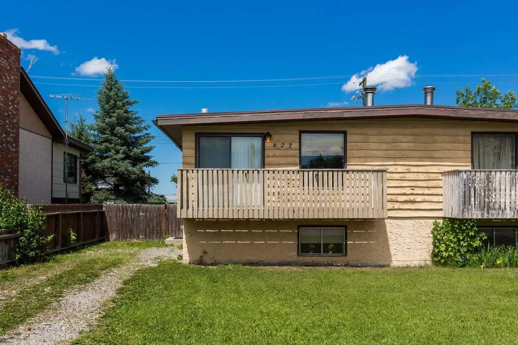627 11 Street Fort Macleod AB T0L 0Z0