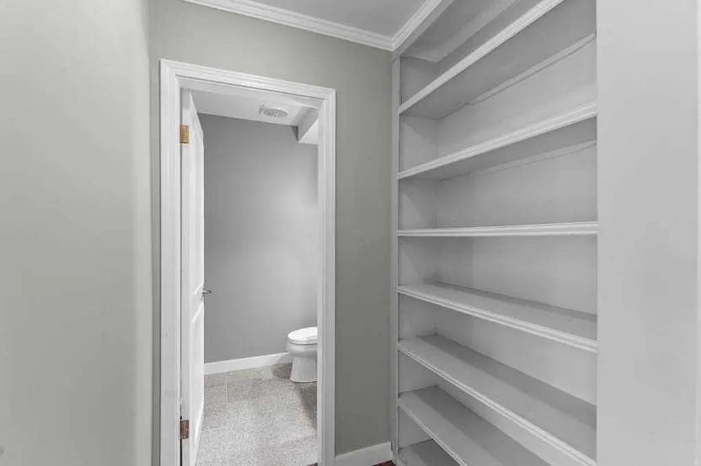 3130 66 Avenue SW Calgary AB T3E 5K3