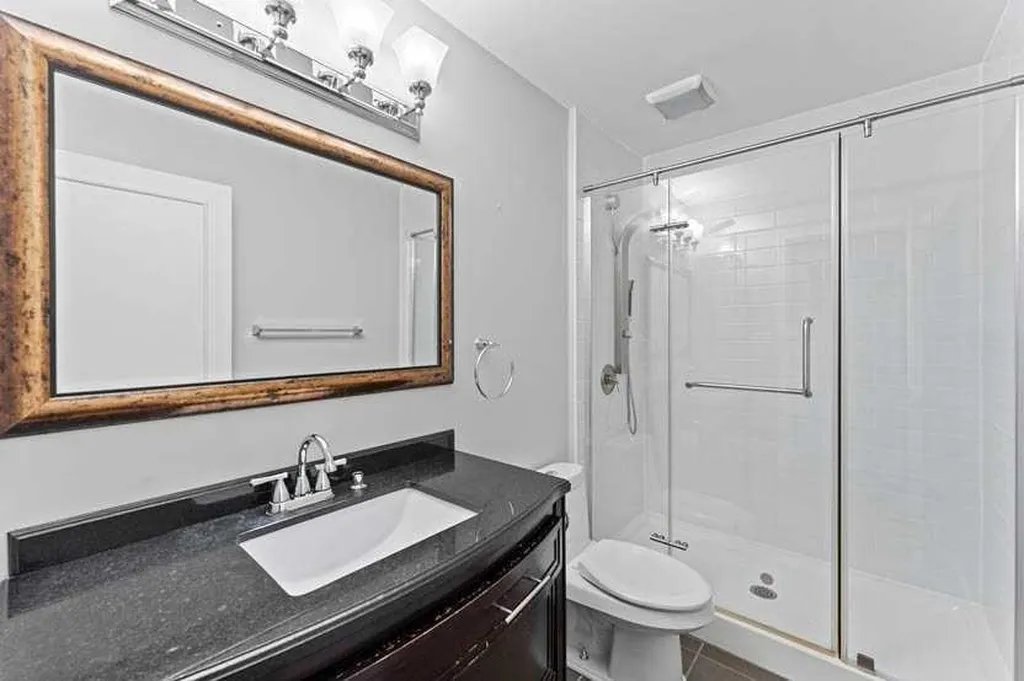 3130 66 Avenue SW Calgary AB T3E 5K3