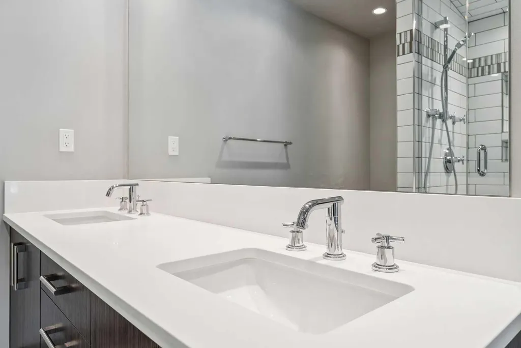 660 Eau Claire Avenue SW Calgary AB T2P 5K3