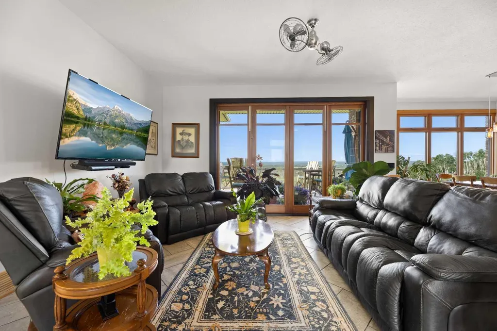 6029 Township Road 332 Rural Mountain View County AB T0M 1X0