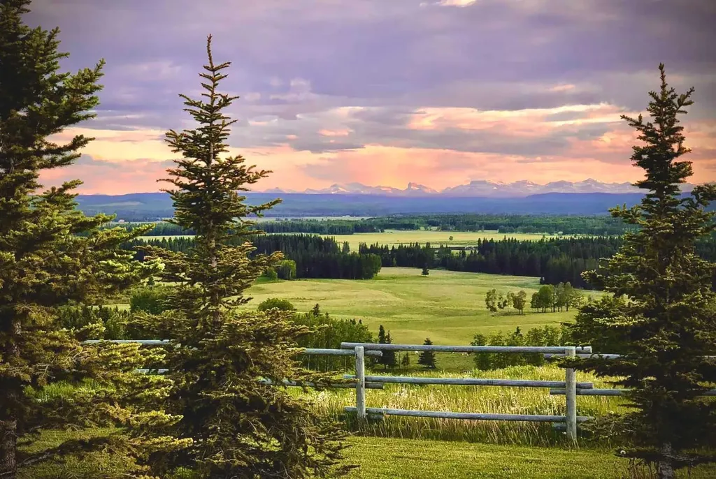 6029 Township Road 332 Rural Mountain View County AB T0M 1X0