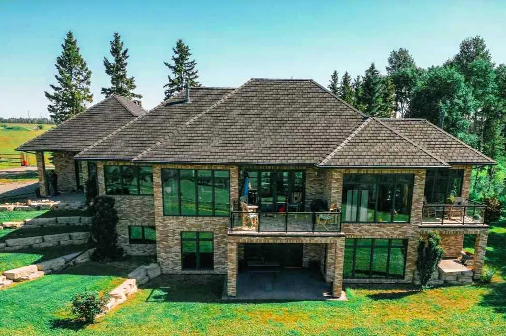 6029 Township Road 332 Rural Mountain View County AB T0M 1X0