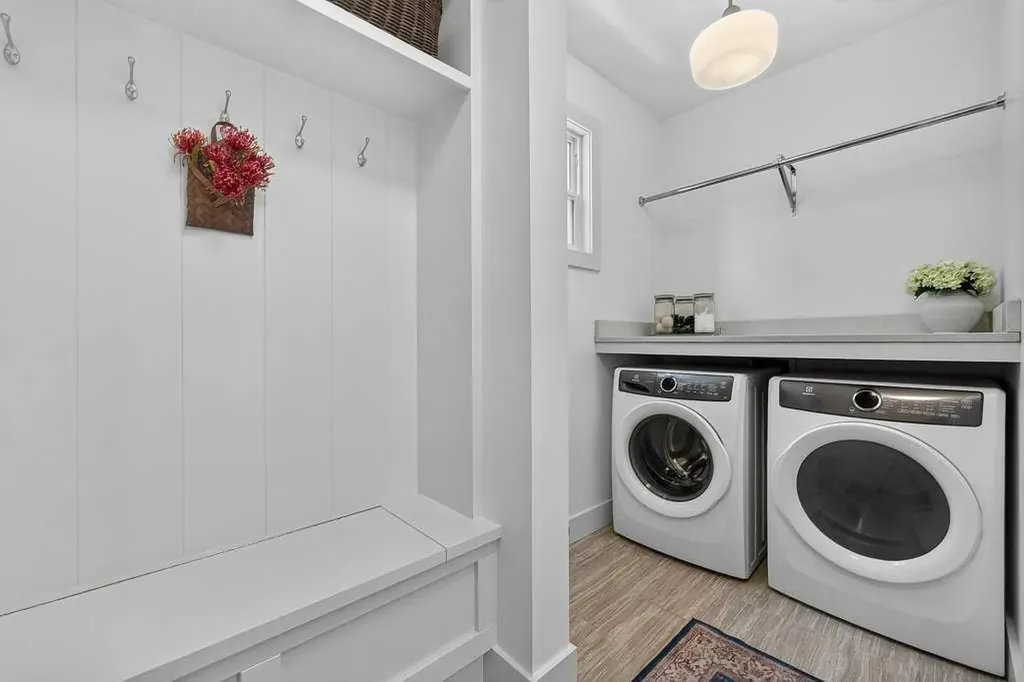 232 Copperpond Circle SE Calgary AB T2Z 0R3
