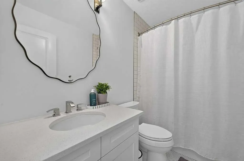 232 Copperpond Circle SE Calgary AB T2Z 0R3