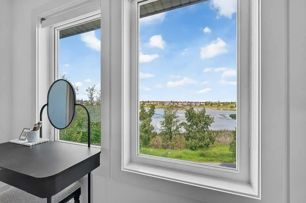 232 Copperpond Circle SE Calgary AB T2Z 0R3