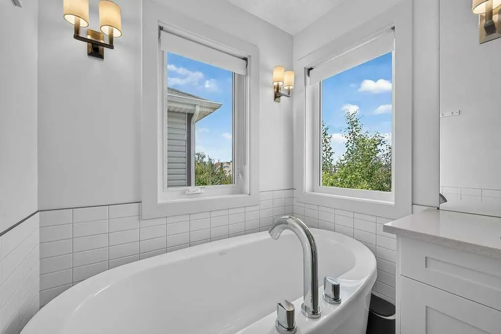 232 Copperpond Circle SE Calgary AB T2Z 0R3