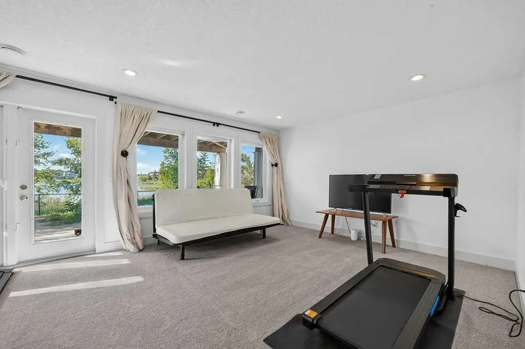 232 Copperpond Circle SE Calgary AB T2Z 0R3