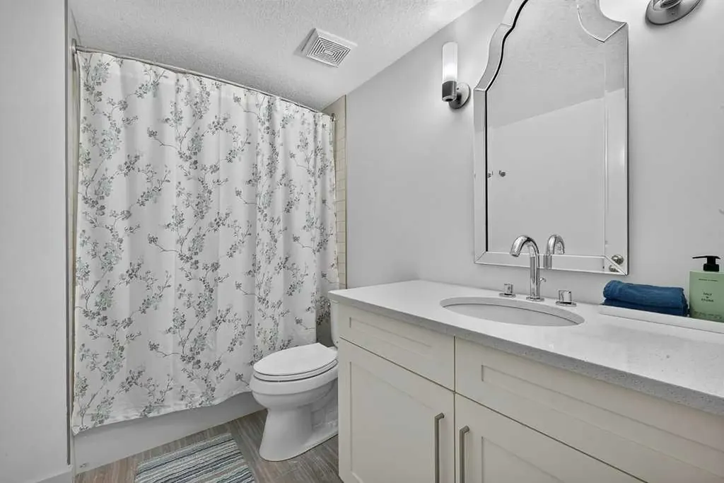 232 Copperpond Circle SE Calgary AB T2Z 0R3