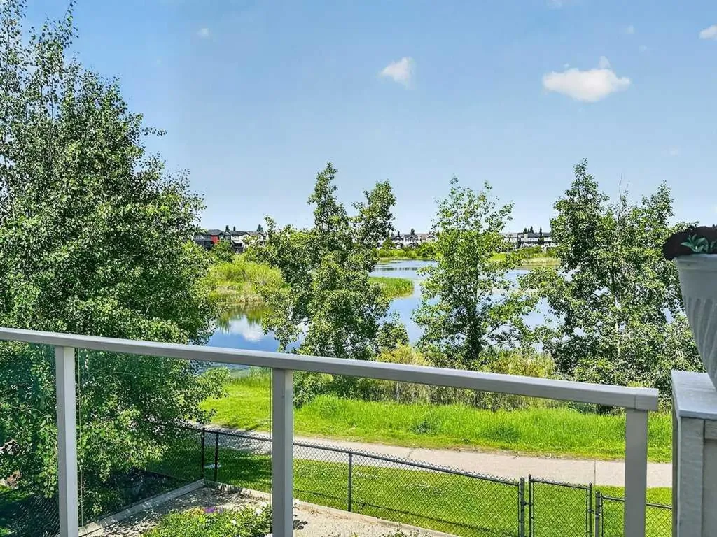 232 Copperpond Circle SE Calgary AB T2Z 0R3