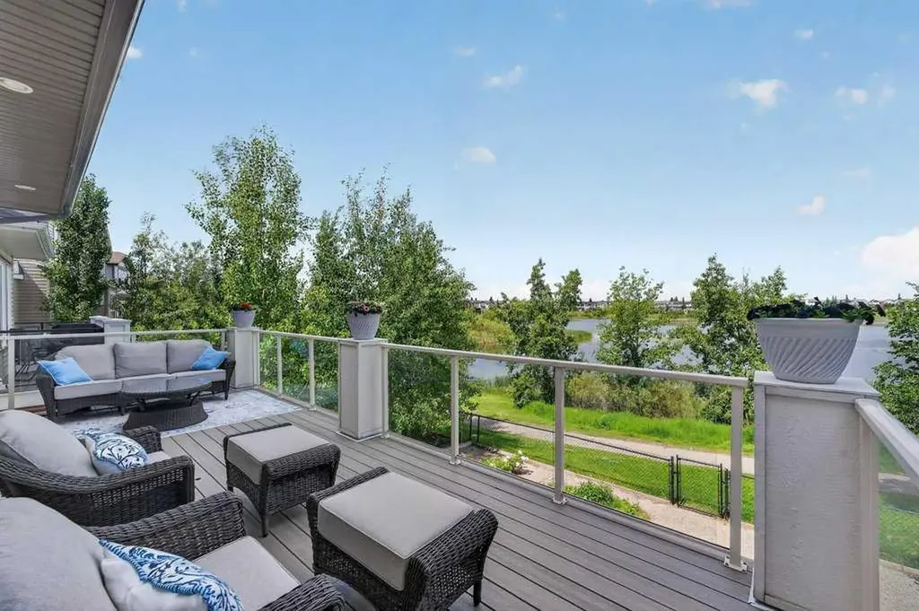 232 Copperpond Circle SE Calgary AB T2Z 0R3