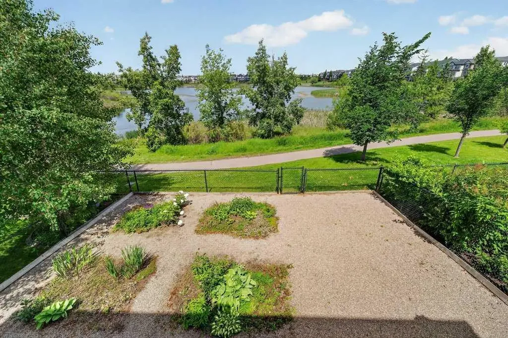 232 Copperpond Circle SE Calgary AB T2Z 0R3