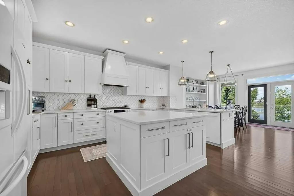 232 Copperpond Circle SE Calgary AB T2Z 0R3