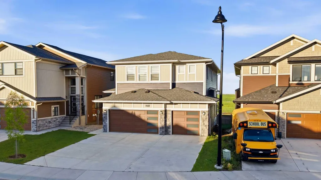 109 Homestead Crescent NE Calgary AB T3J 2K8