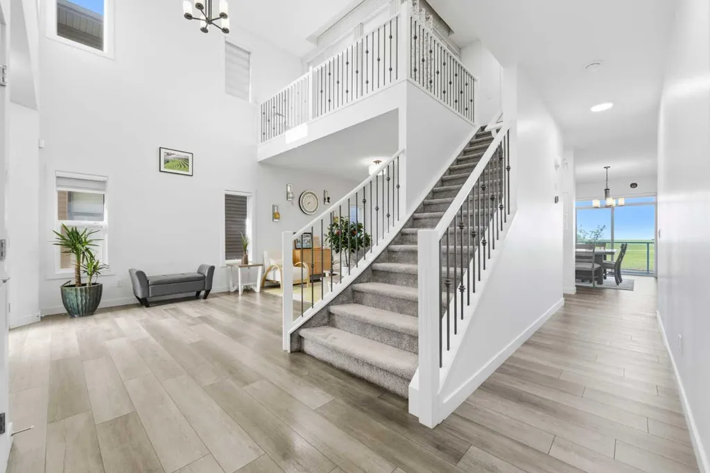 109 Homestead Crescent NE Calgary AB T3J 2K8