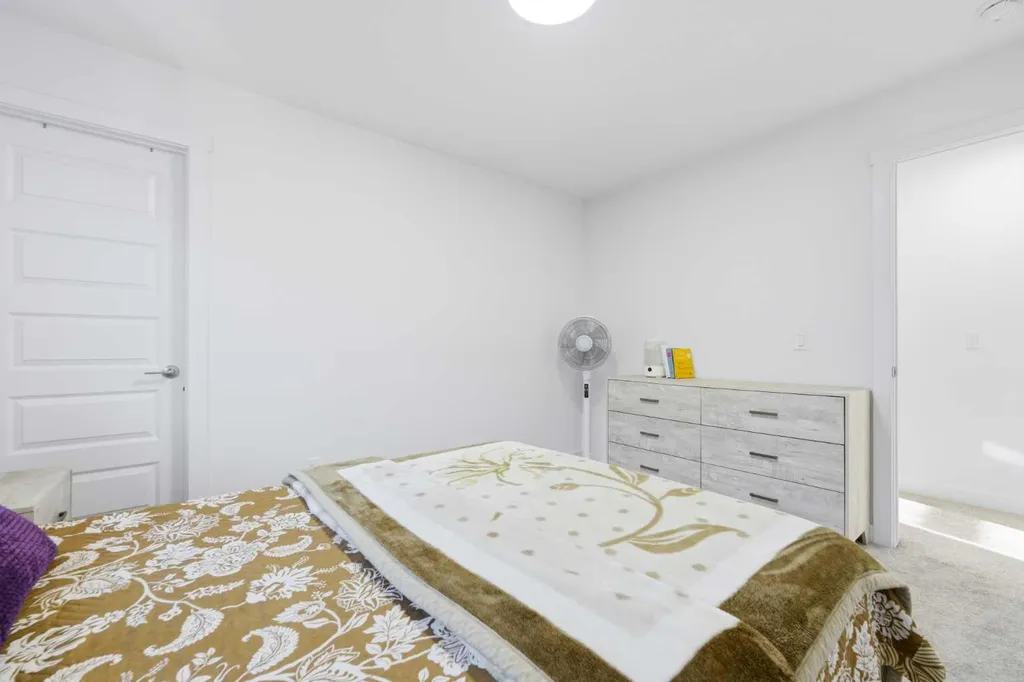 109 Homestead Crescent NE Calgary AB T3J 2K8